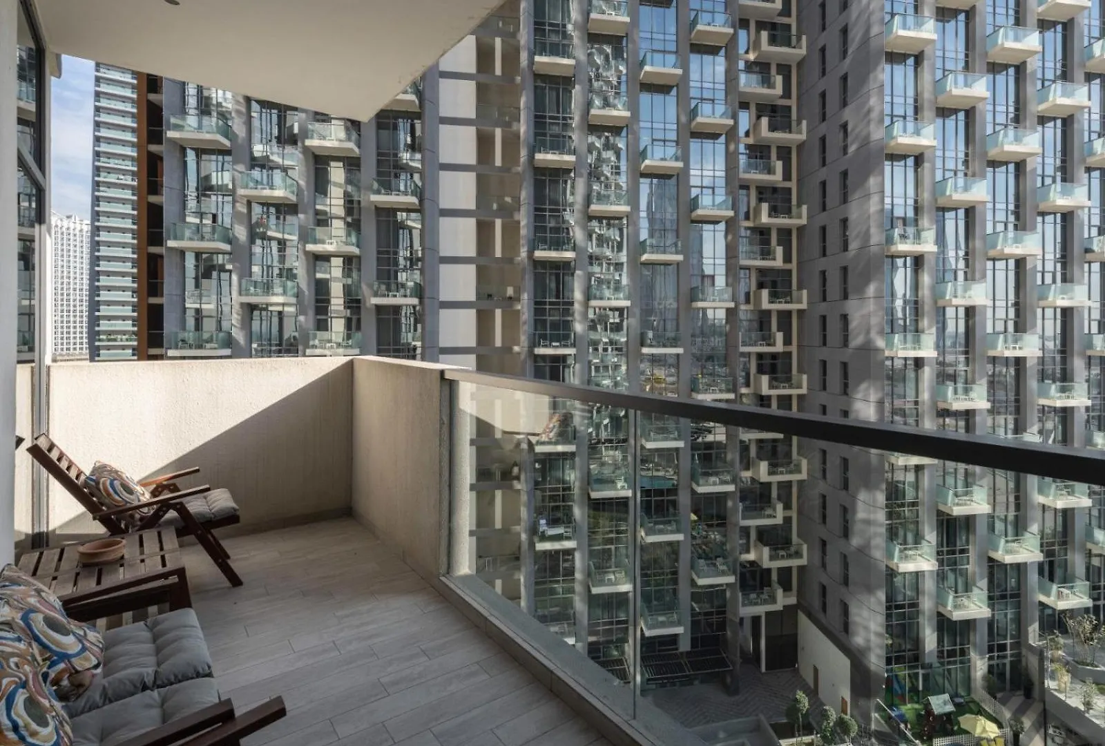 Chic City Escape - 2Br Plus Guest Room At Atria, Business Bay Dubai 0*,