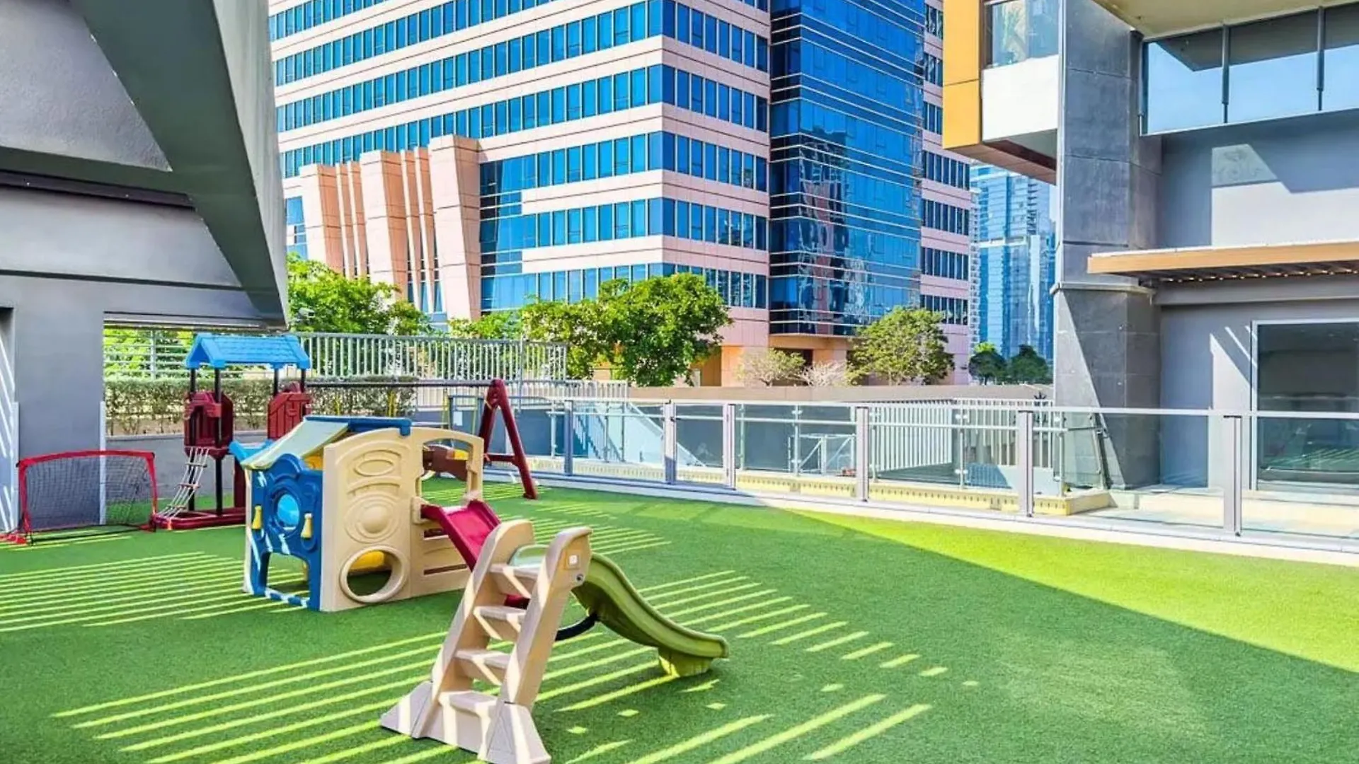 Chic City Escape - 2Br Plus Guest Room At Atria, Business Bay Dubai 0*,  United Arab Emirates
